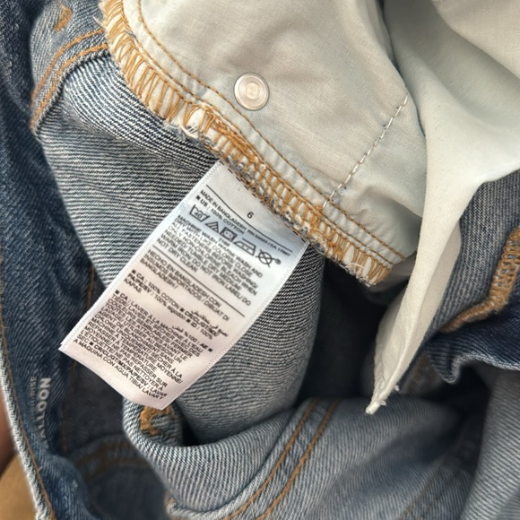 NWT Old Navy Extra High-Waisted Balloon Ankle Jeans, 6 - Picture 5 of 7